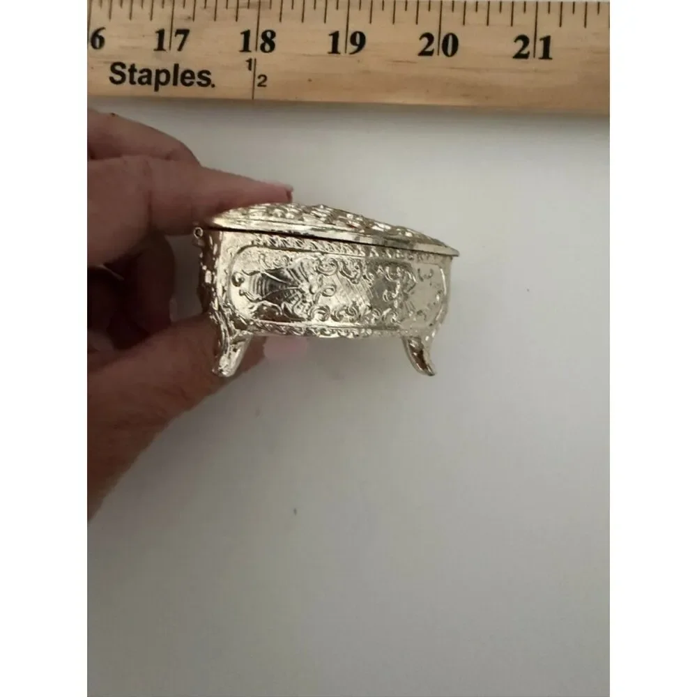 Vintage Heart-shaped trinket box with pikes peak emblem and red velvet liner